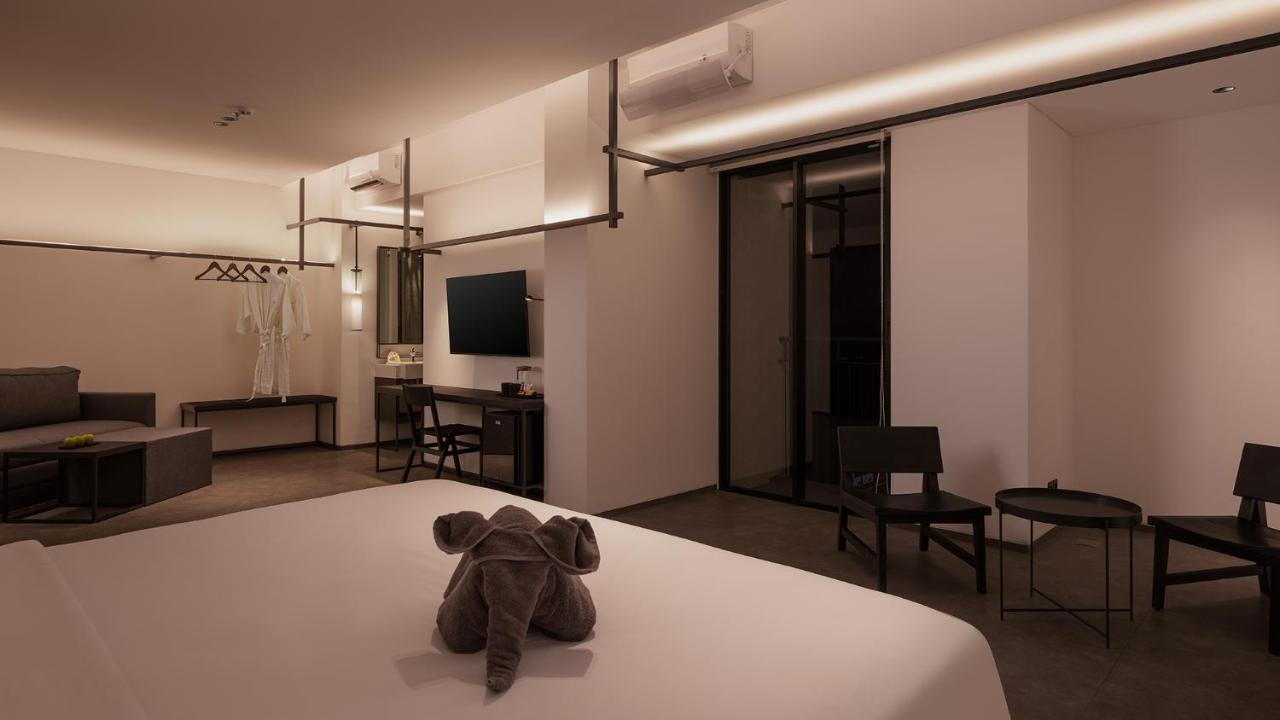 Rez Hotel Semarang Dış mekan fotoğraf