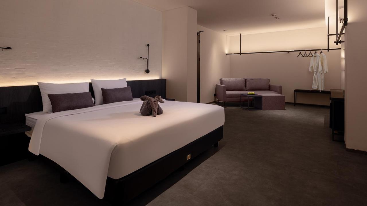 Rez Hotel Semarang Dış mekan fotoğraf